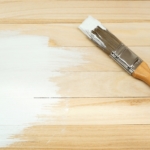 木製ダイニングテーブルの塗り替えにはどんなペンキがおすすめ？