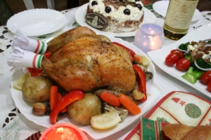 クリスマスに食べる鳥の名前は？定番のクリスマス料理を解説！