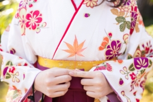 「初詣に袴」は女性の場合はマナー違反？和装の豆知識を知ろう！
